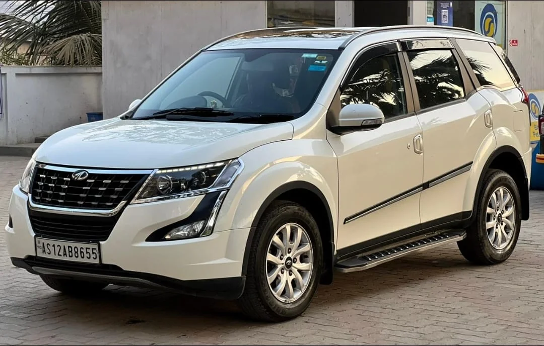 Mahindra XUV500 - Thumbnail 2